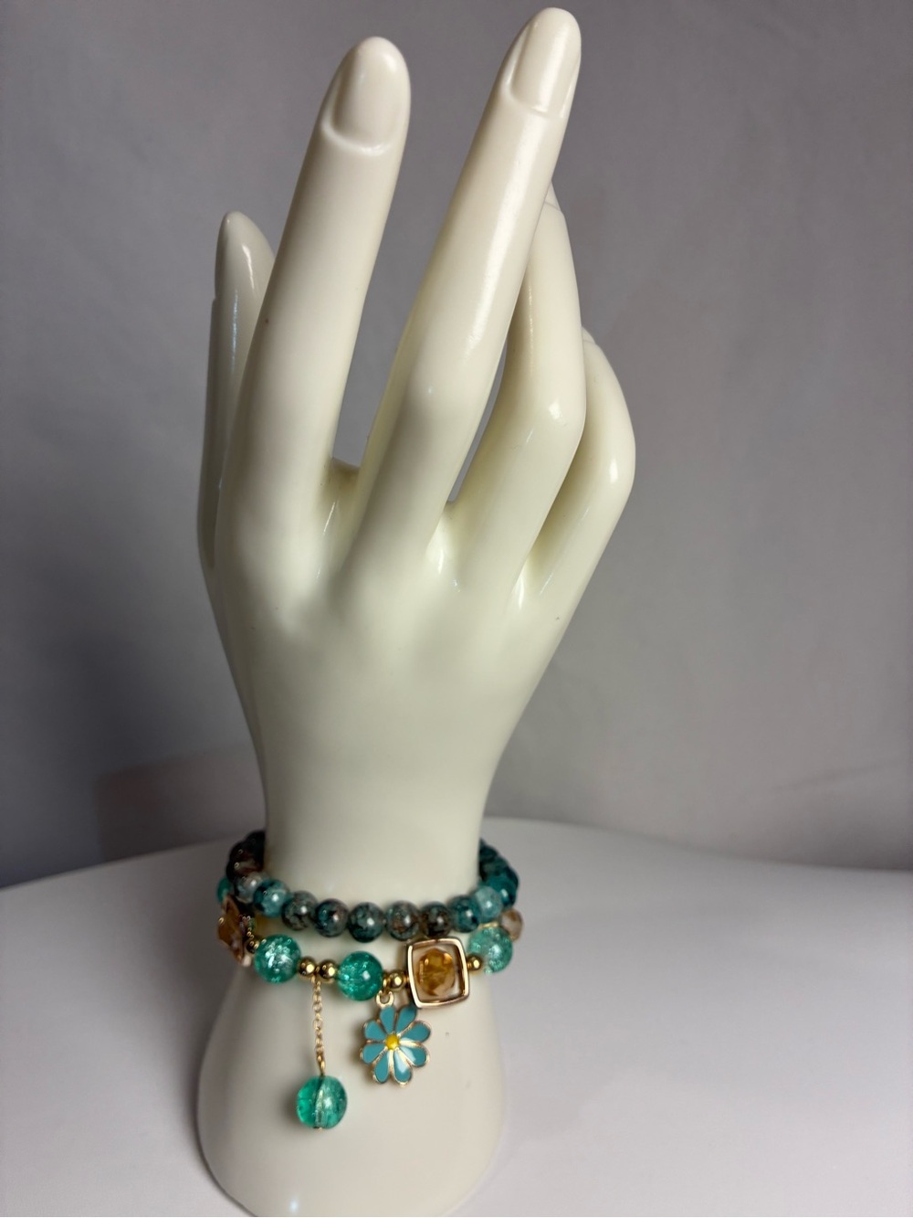 Turquoise Beaded Daisy Charm Bracelet Set with Gold Accents